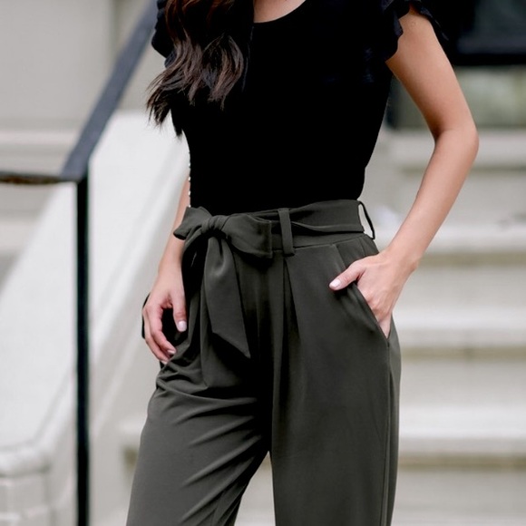 Black paper bag style pants with tie waist band! - Picture 2 of 7